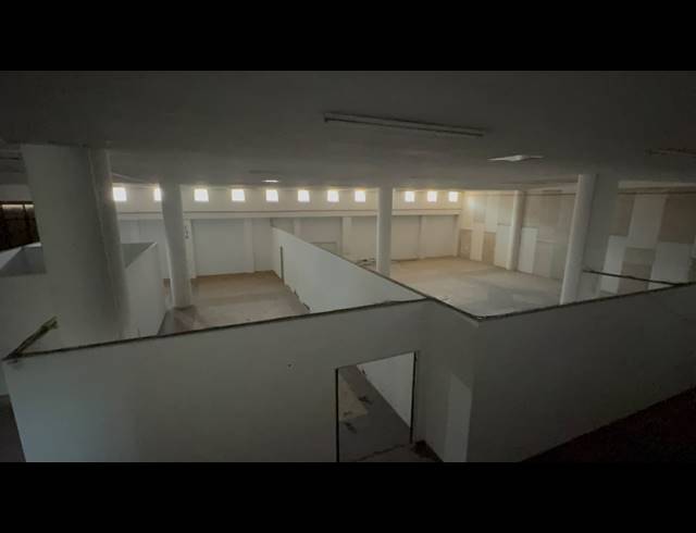 800M² WAREHOUSE TO LET IN SELBY